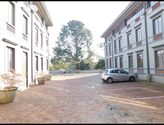 300M² OFFICE TO LET IN FERNDALE